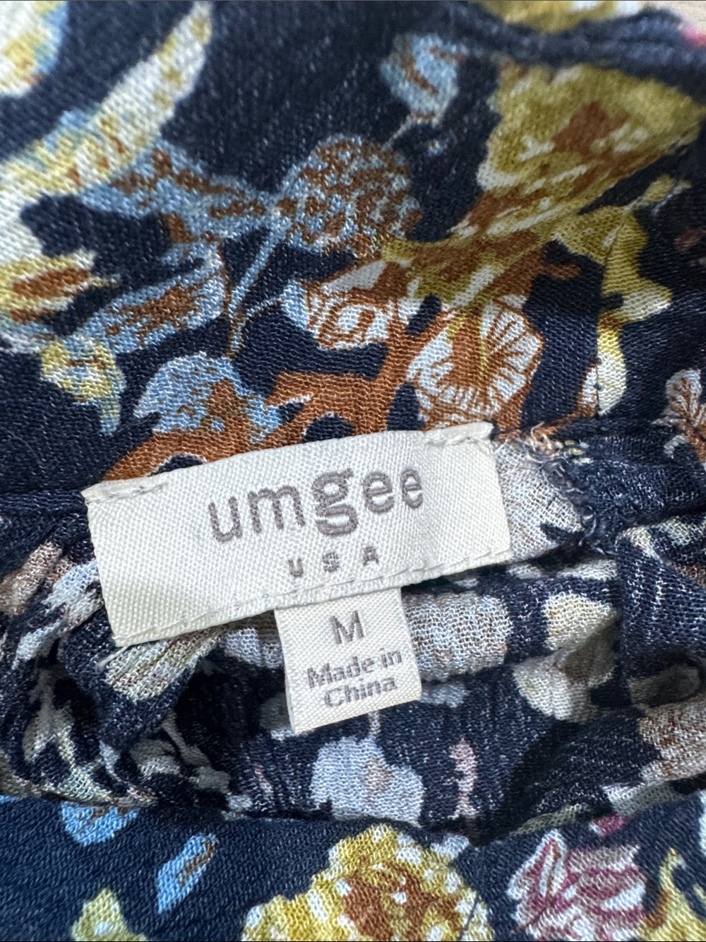 Umgee Black Floral Keyhole Tie-Neck Long Sleeve Tunic - Picture 3 of 3